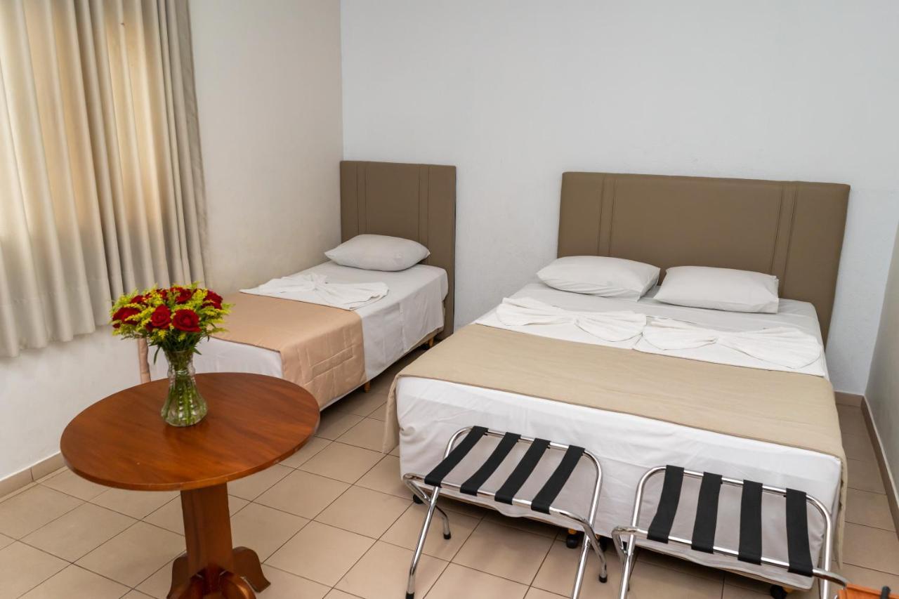 Bandeirantes Hotel クイアバ エクステリア 写真